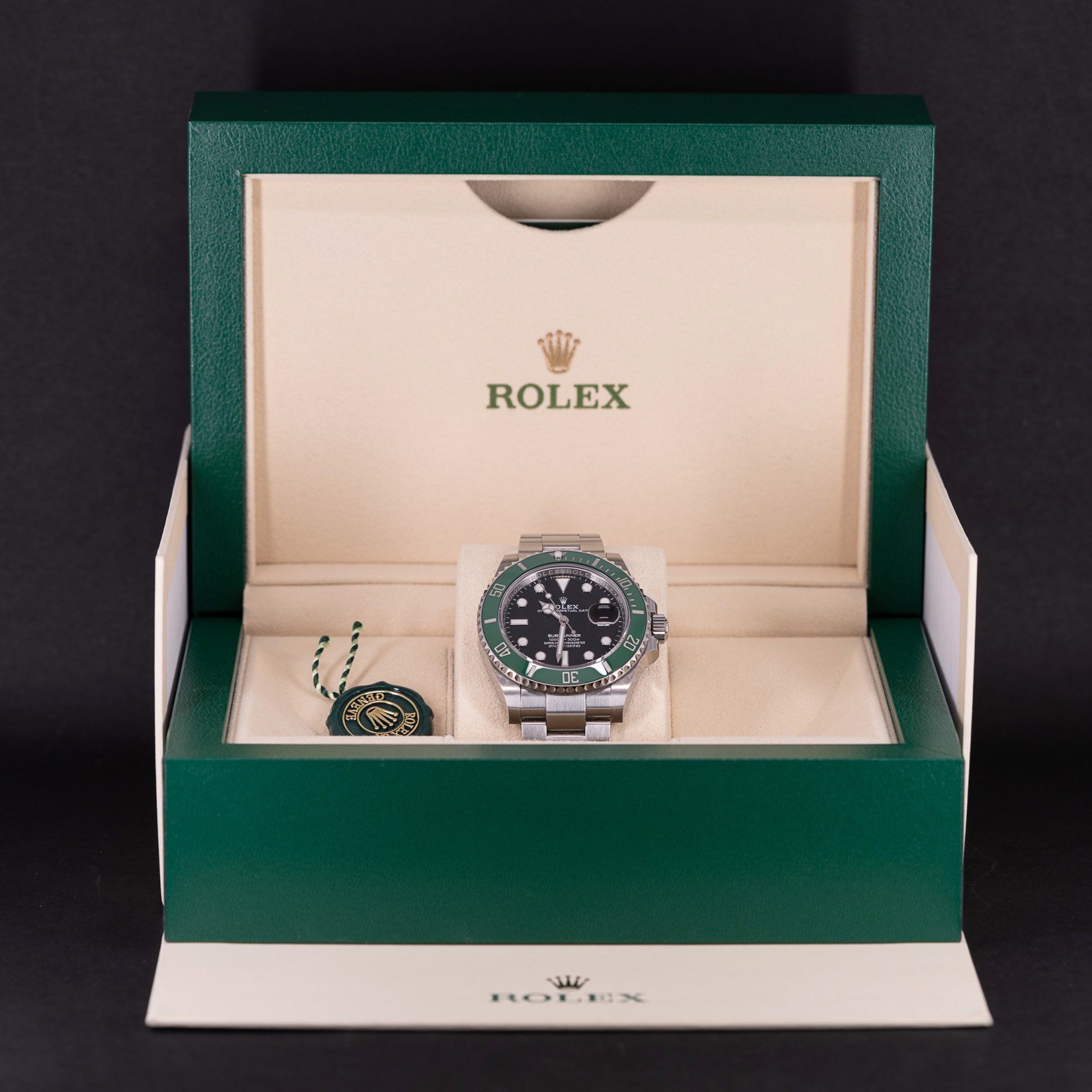 Rolex_Submariner_126610LV_2021.jpg