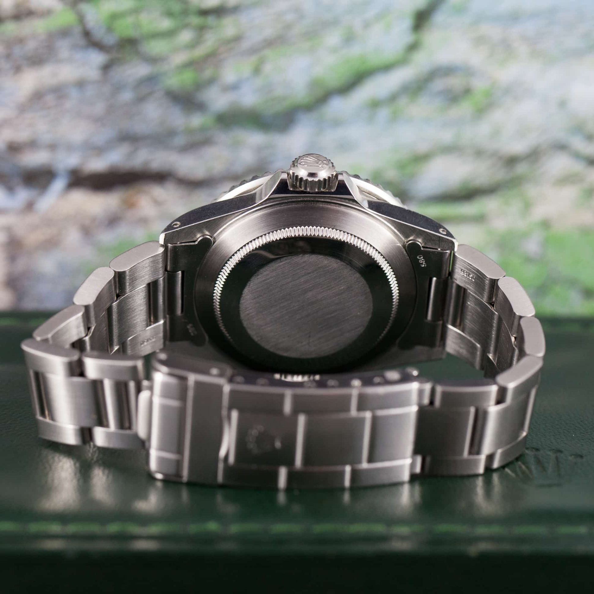 Rolex_Submariner_16800_1982-10.jpg