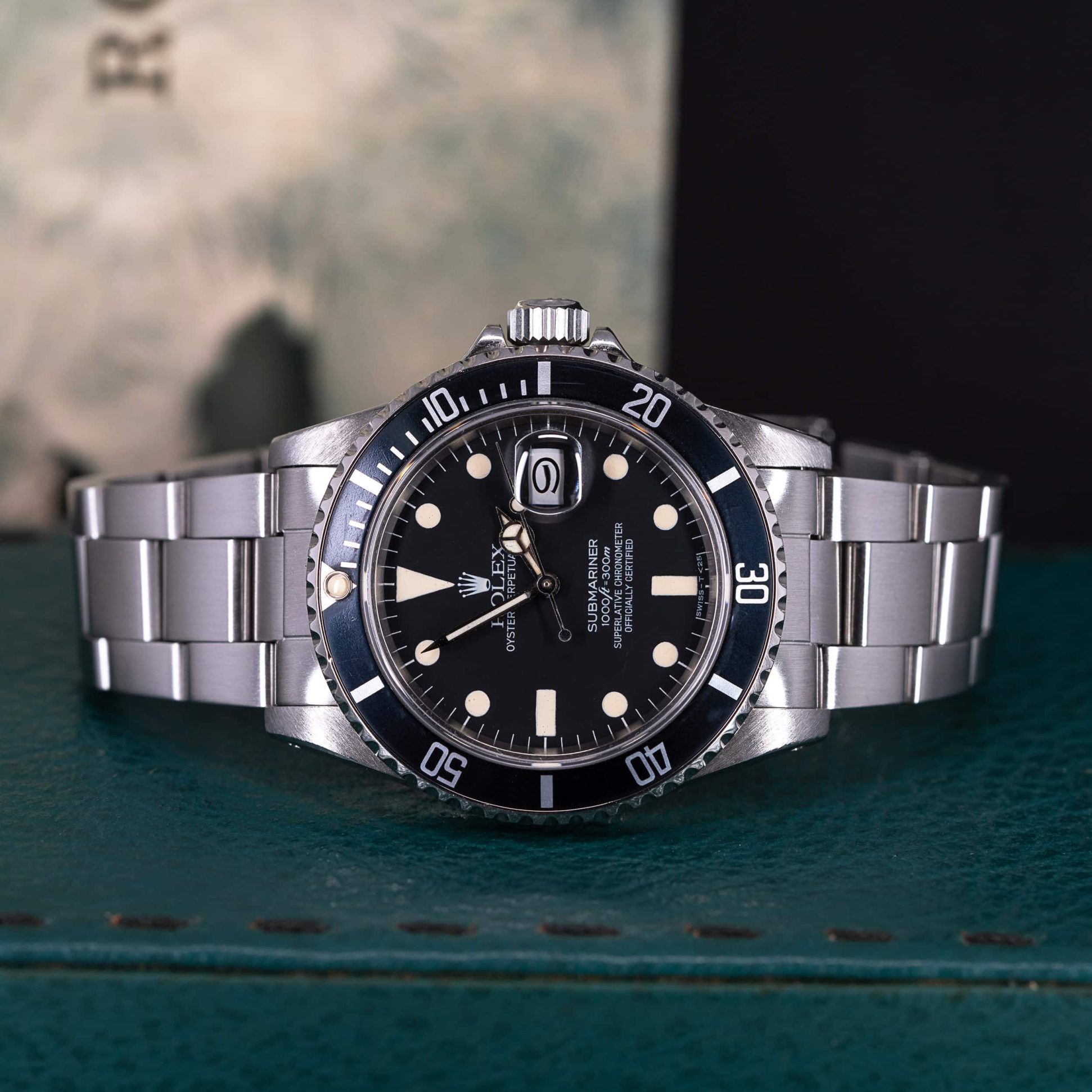 Rolex_Submariner_16800_1982-3-2.jpg