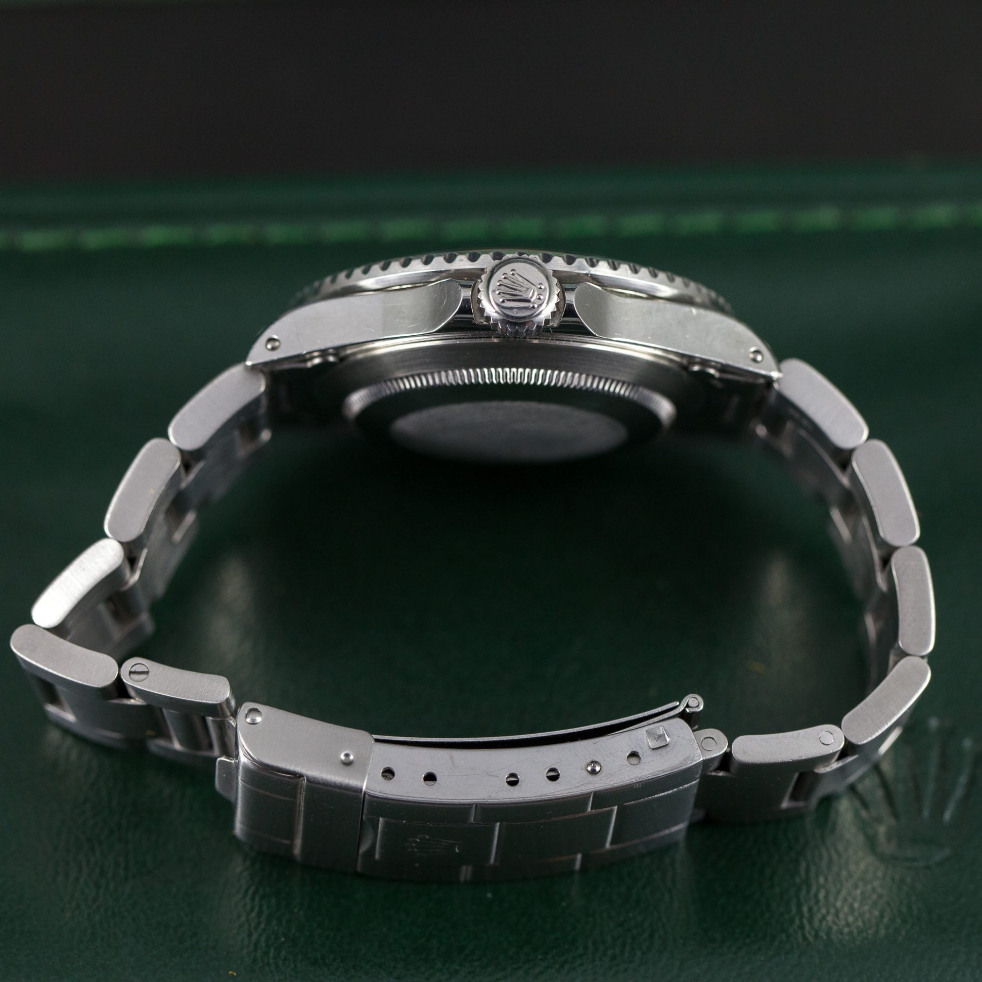 Rolex_Submariner_16800_1982-4.jpg