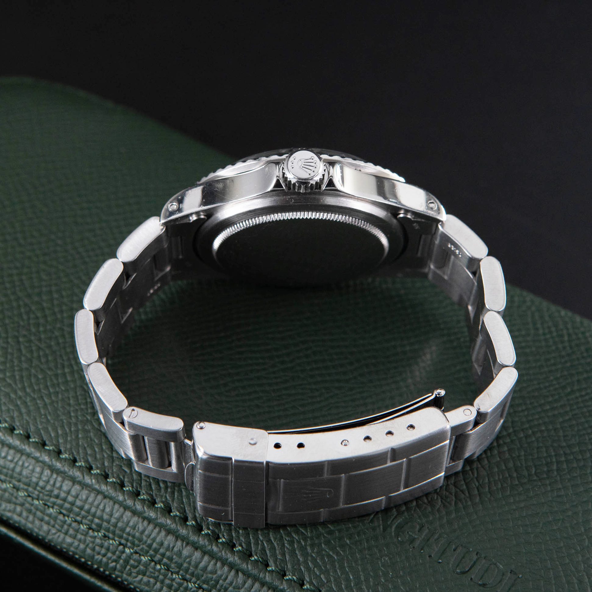 Rolex_Submariner_1680_Red_1974-3.jpg