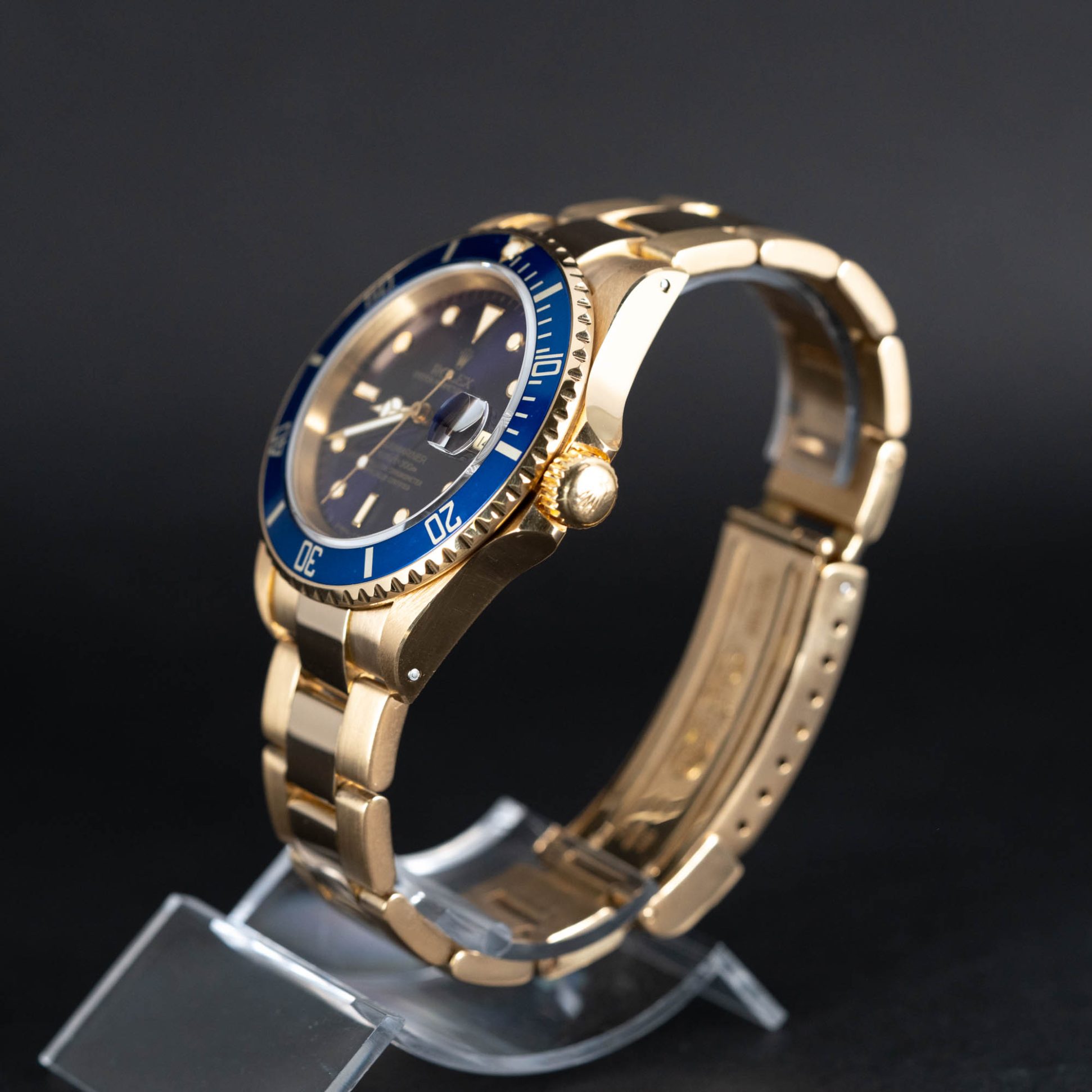 Rolex_Submariner_18k_16618_1990-8.jpg