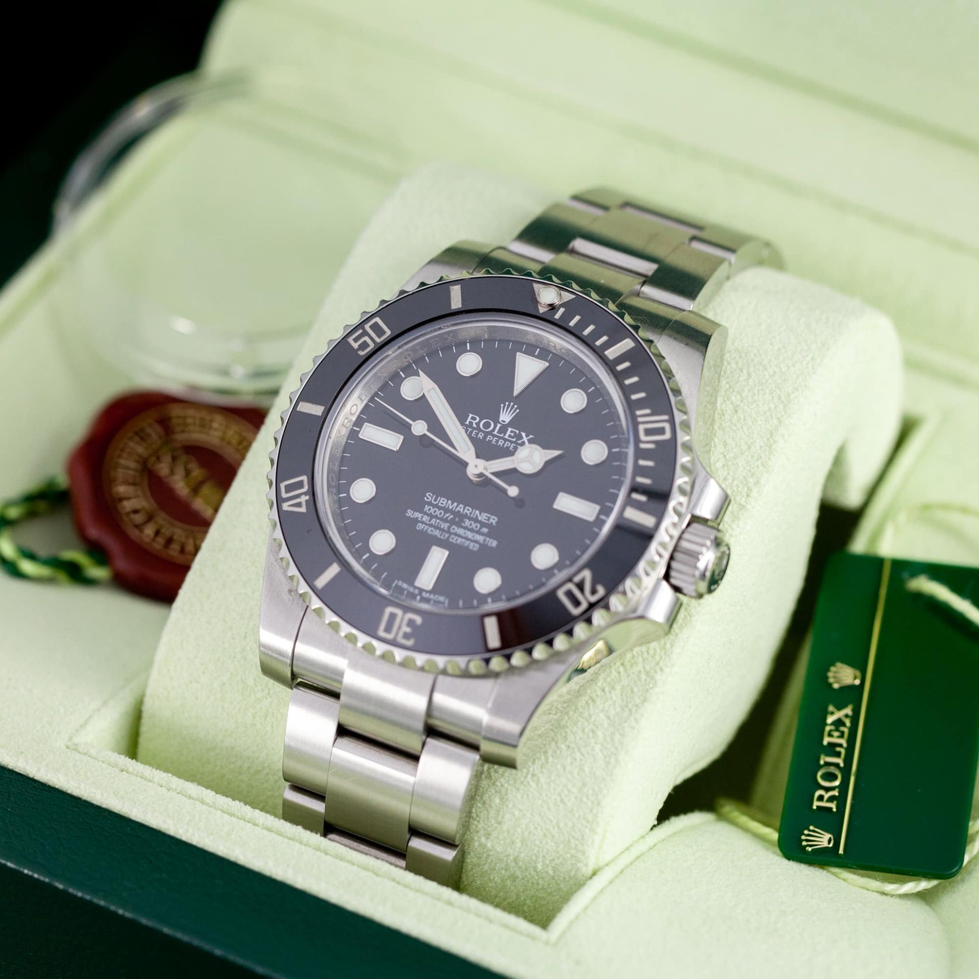 Rolex_Submariner_no-date_2014-3.jpg