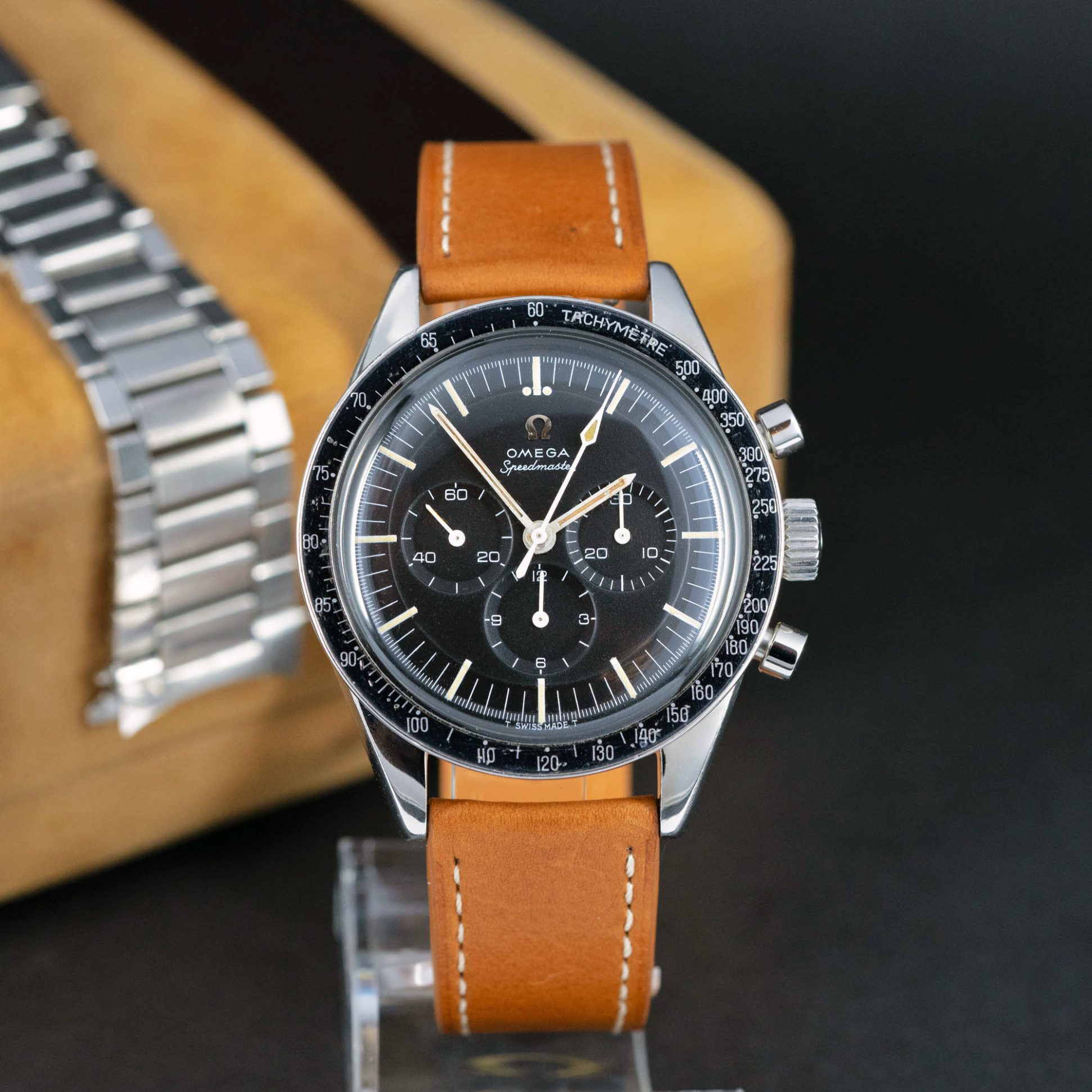 Speedmaster_105.003-64-2.jpg