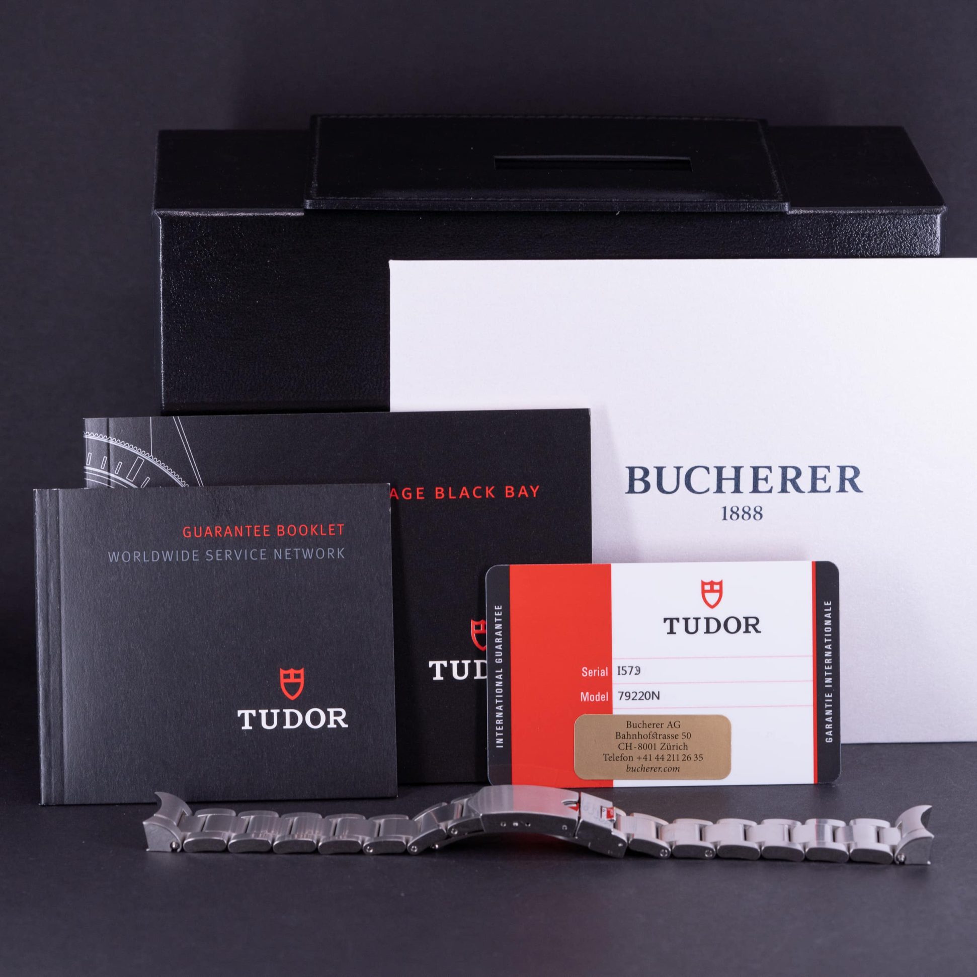 Tudor-Black-Bay-79220N-2015-8.jpg