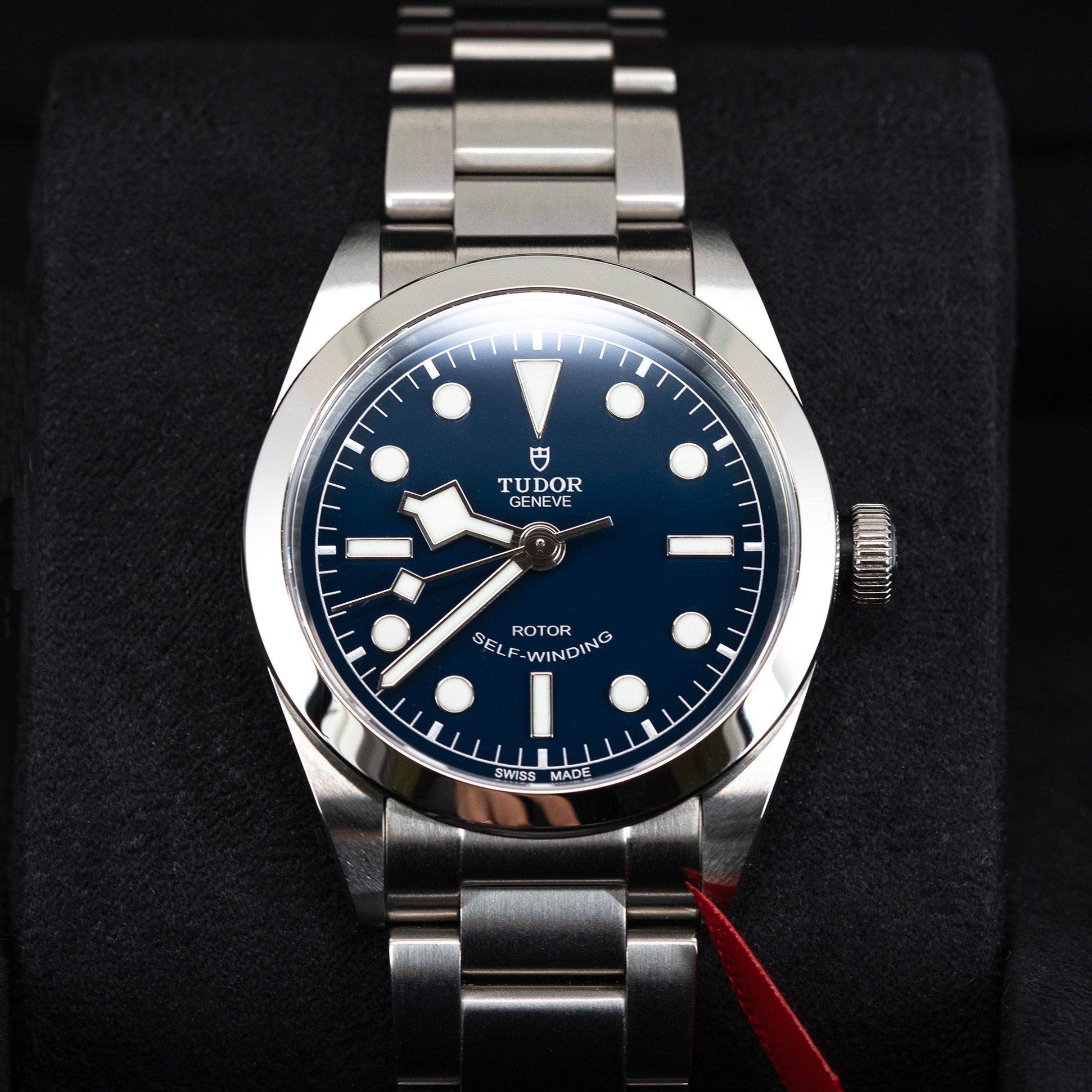 Tudor_36_Blue_79500_2021-2.jpg