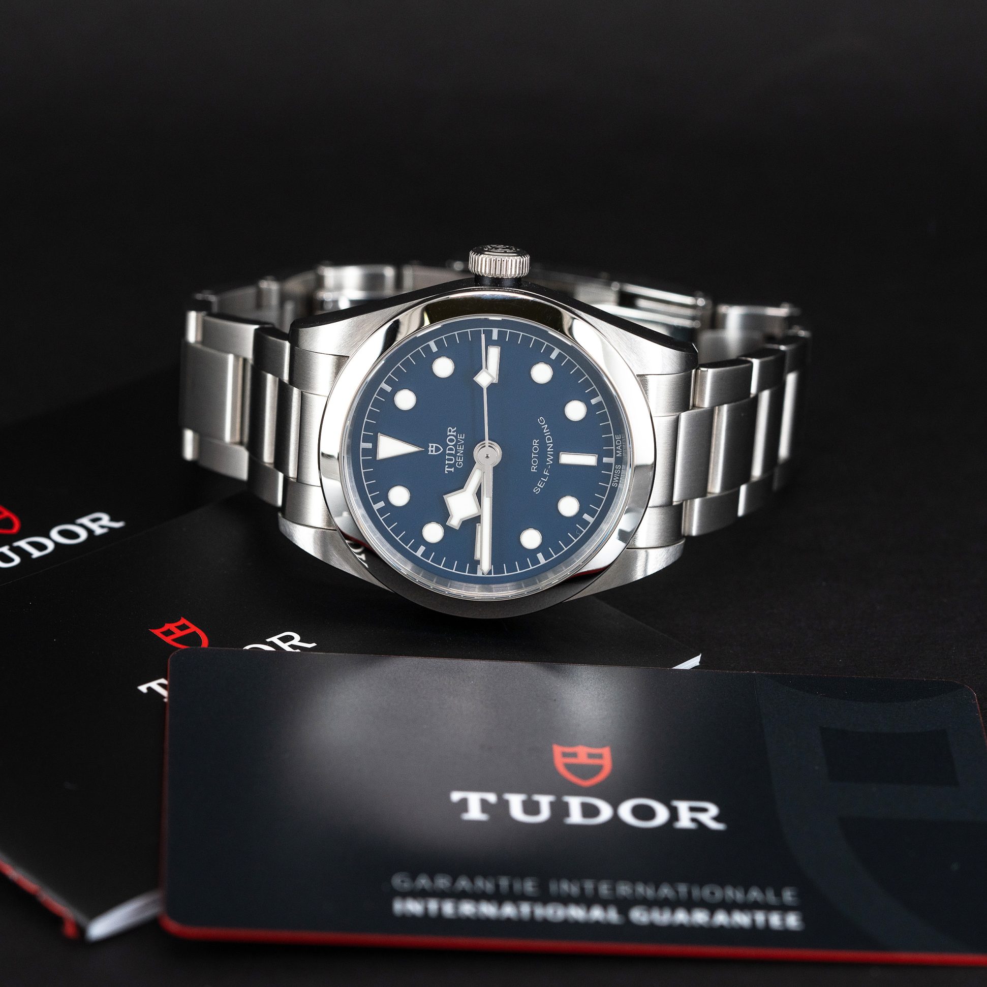 Tudor_36_Blue_79500_2021-5.jpg