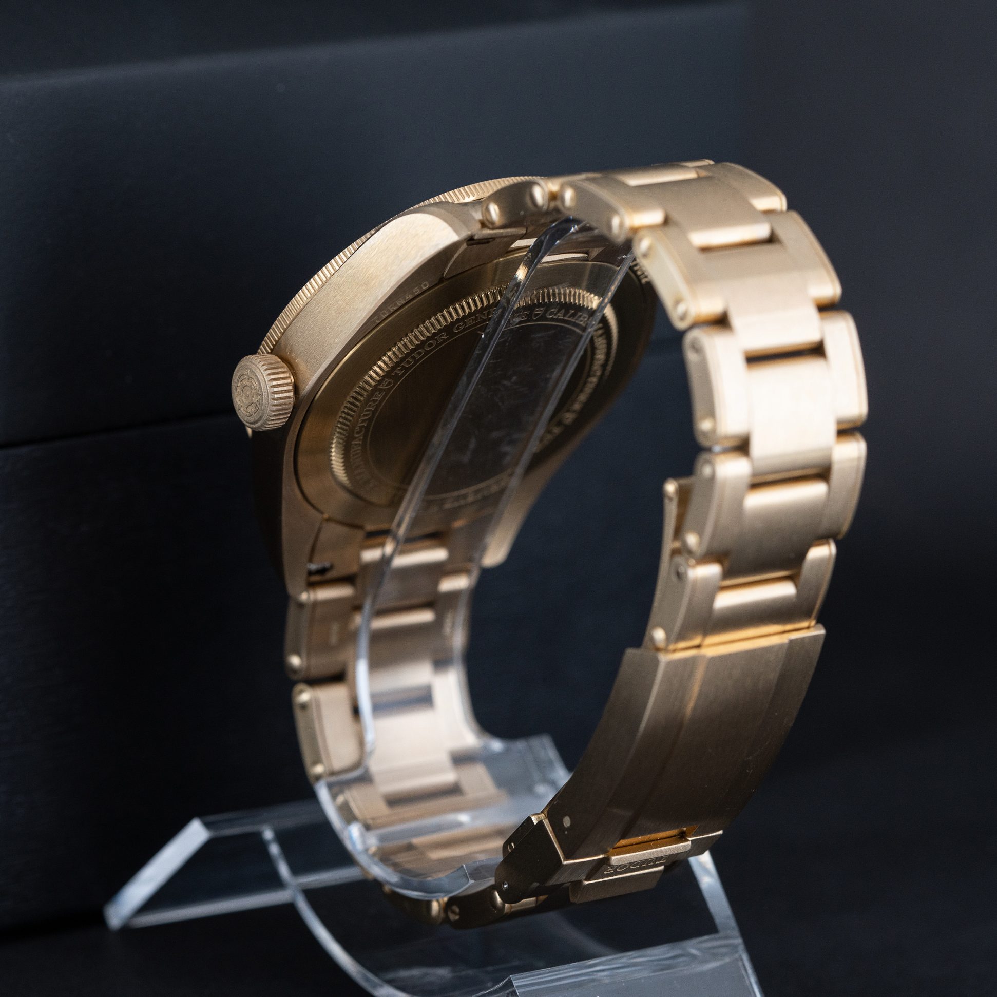 Tudor_Black-Bay_Bronze_2021-7.jpg
