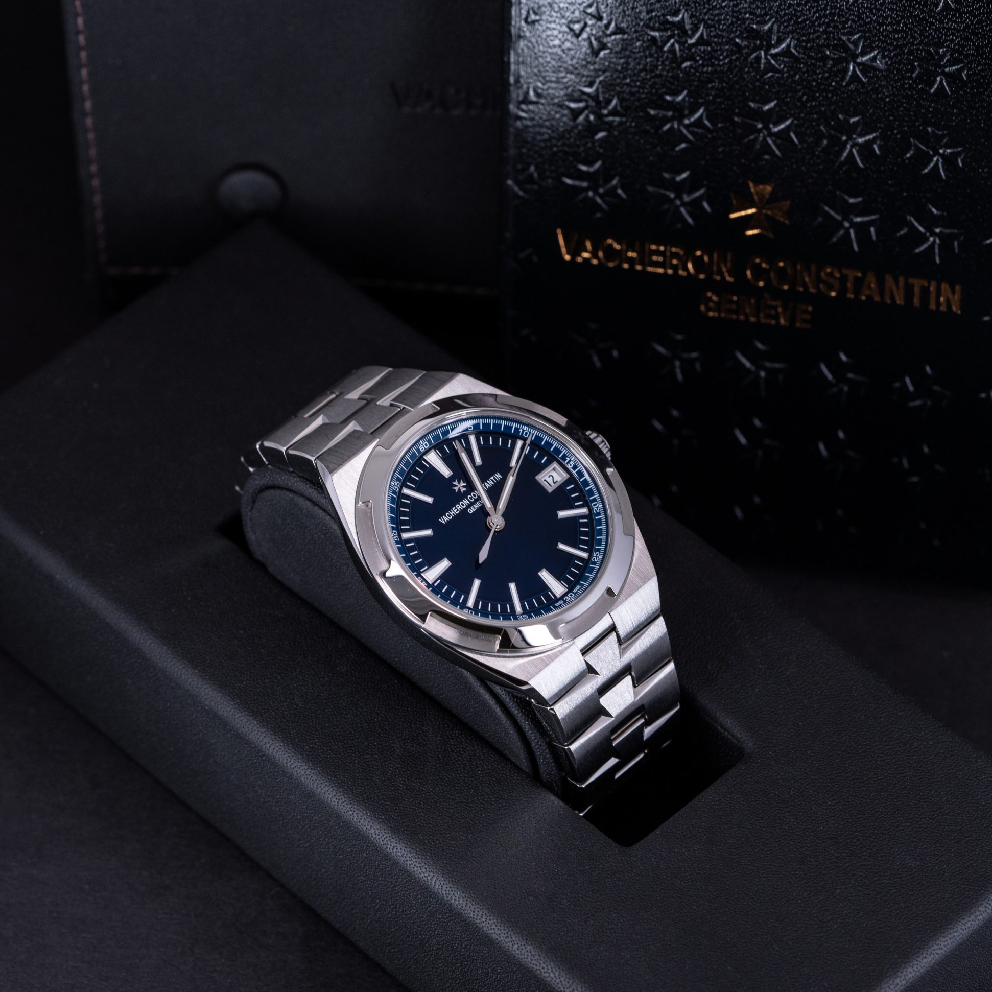 Vacheron-Constantin_4500V_Blue_2018-3.jpg