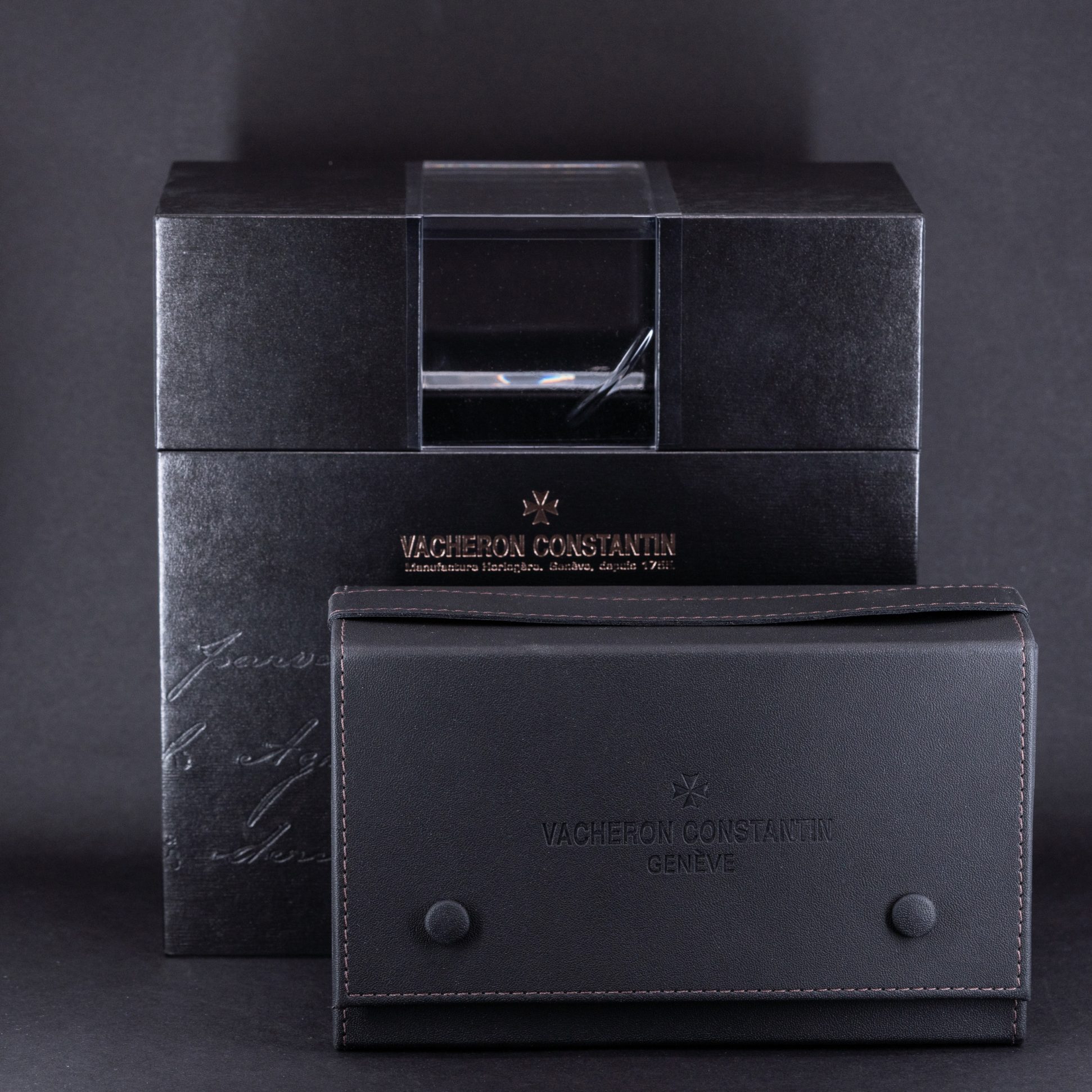 Vacheron-Constantin_4500V_Blue_2018.jpg