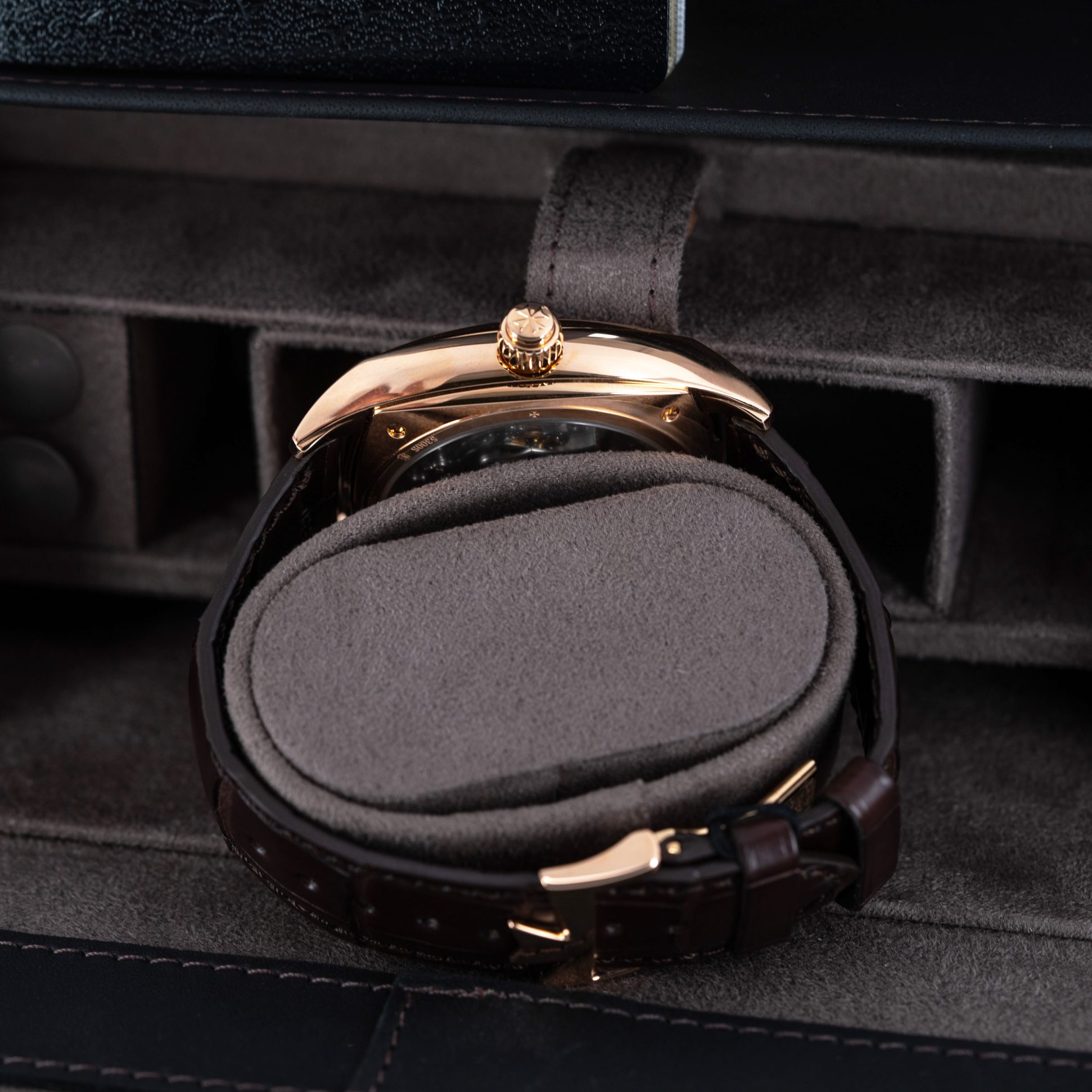 Vacheron_Constantin_Harmony_Chronograph_5300-3.jpg