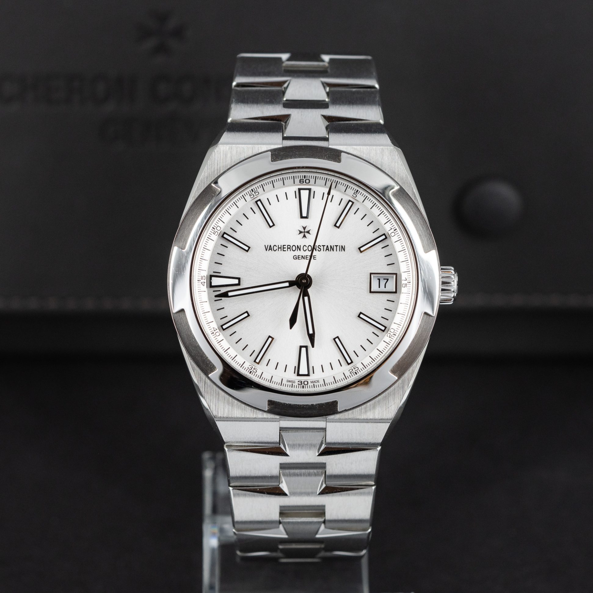Vacheron_Constantin_Overseas_2016-8.jpg