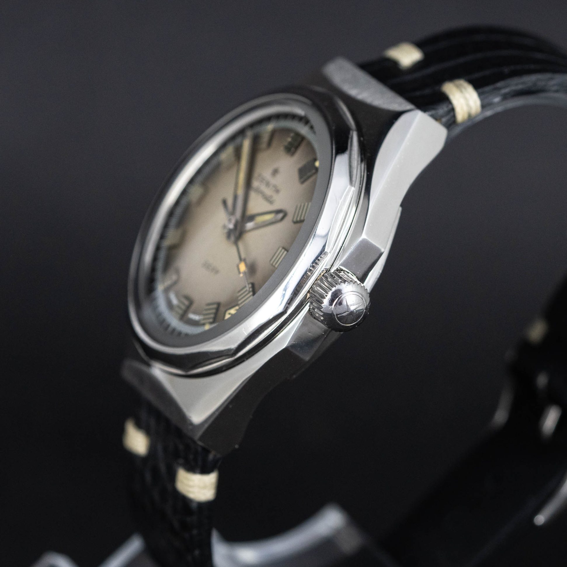 Zenith_Defy_Automatic-5.jpg