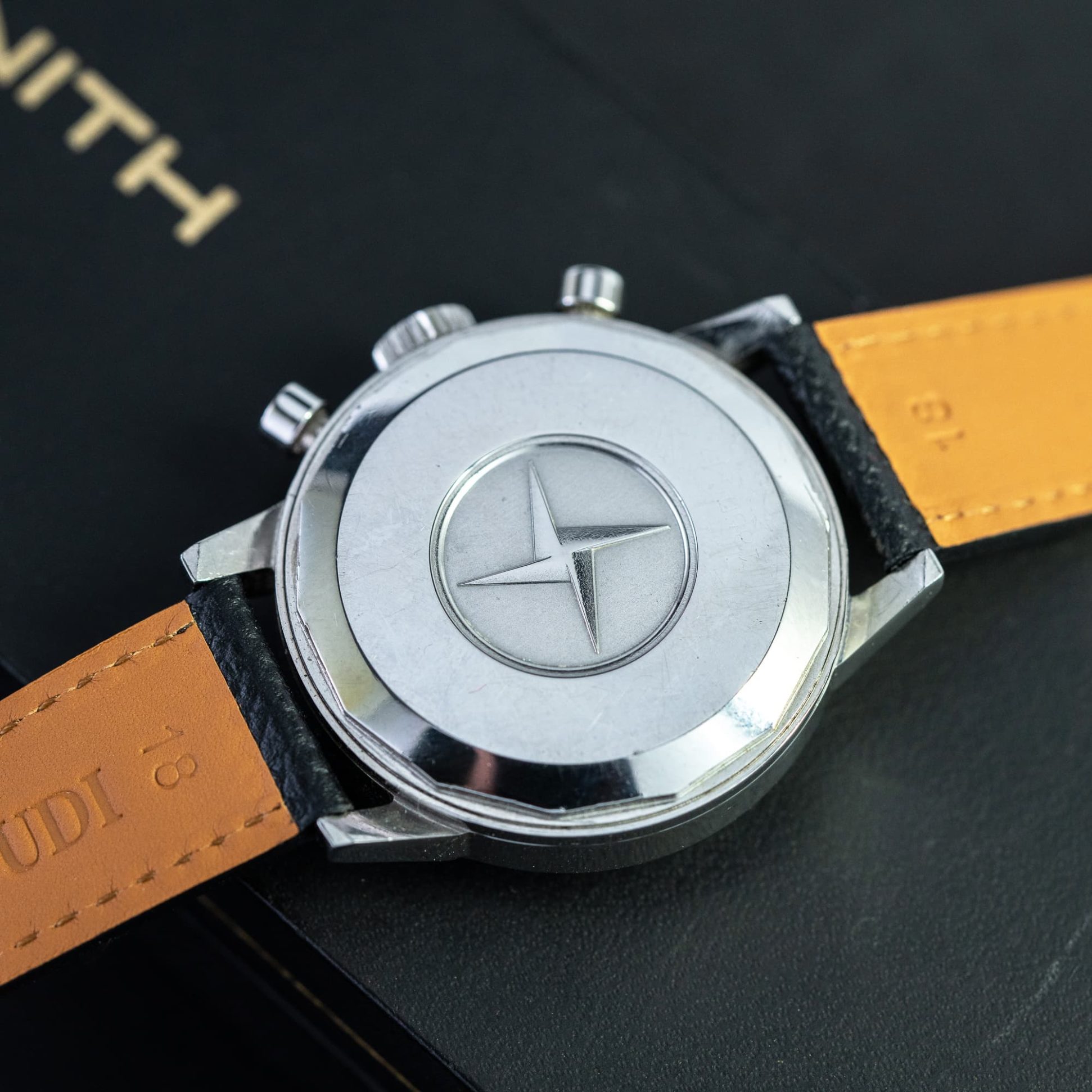 Zenith_kronografi_A279_1969-3.jpg