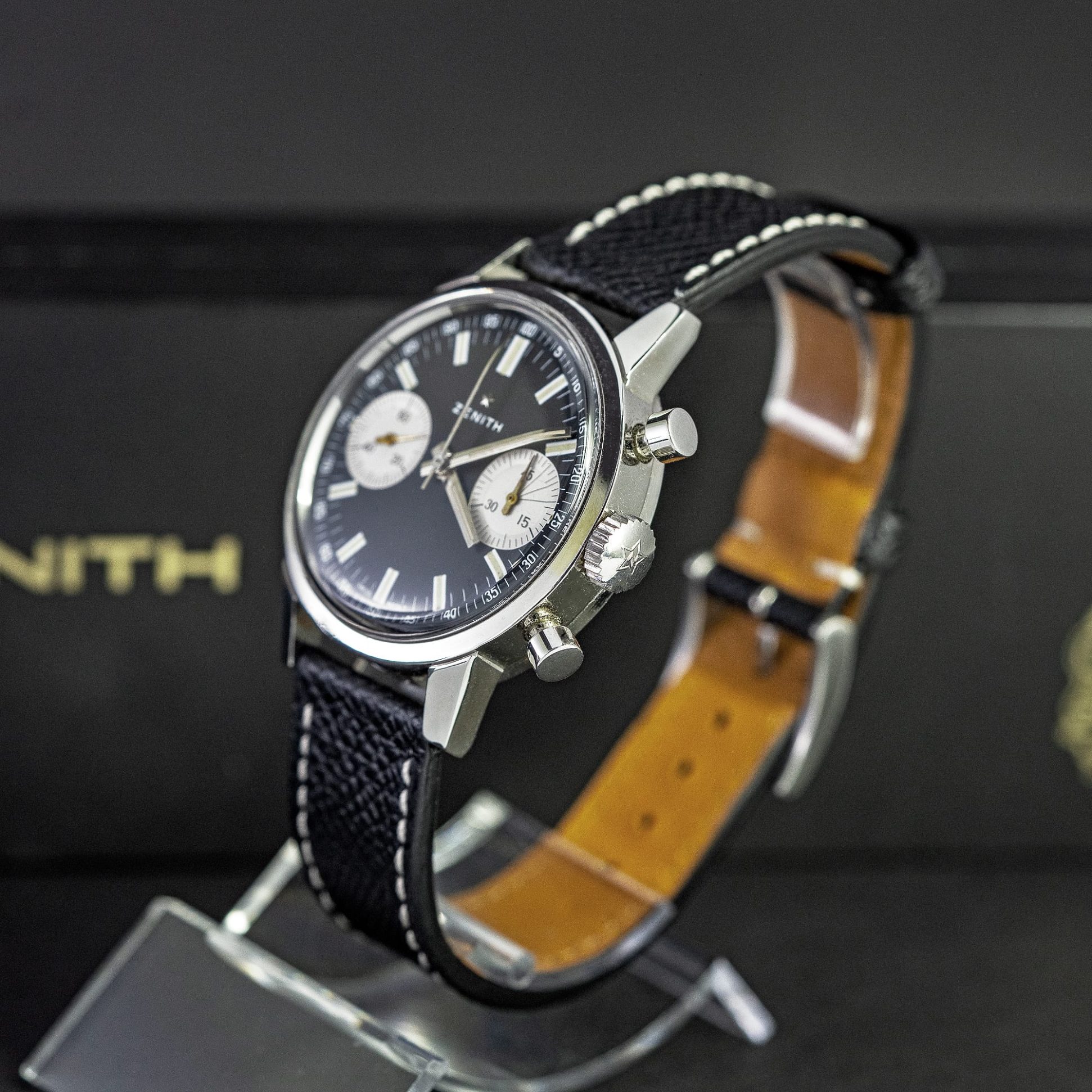Zenith_kronografi_A279_1969-5.jpg